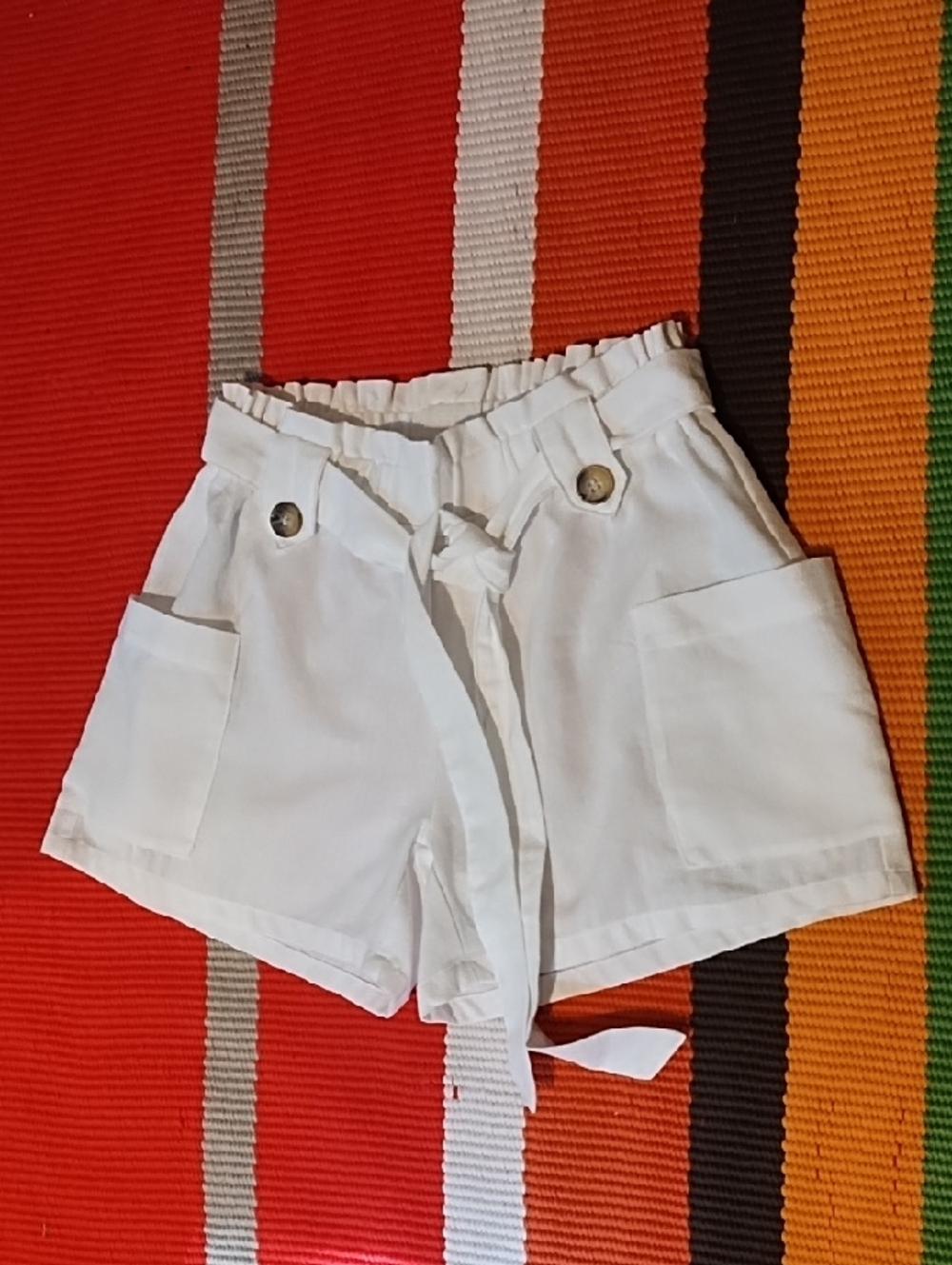 White Paperbag Waist Girl's Shorts with Tie EUC Medium.